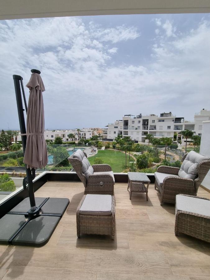 Nice 2 Bedroom Bali Apartment With Sea Views Torrevieja Luaran gambar