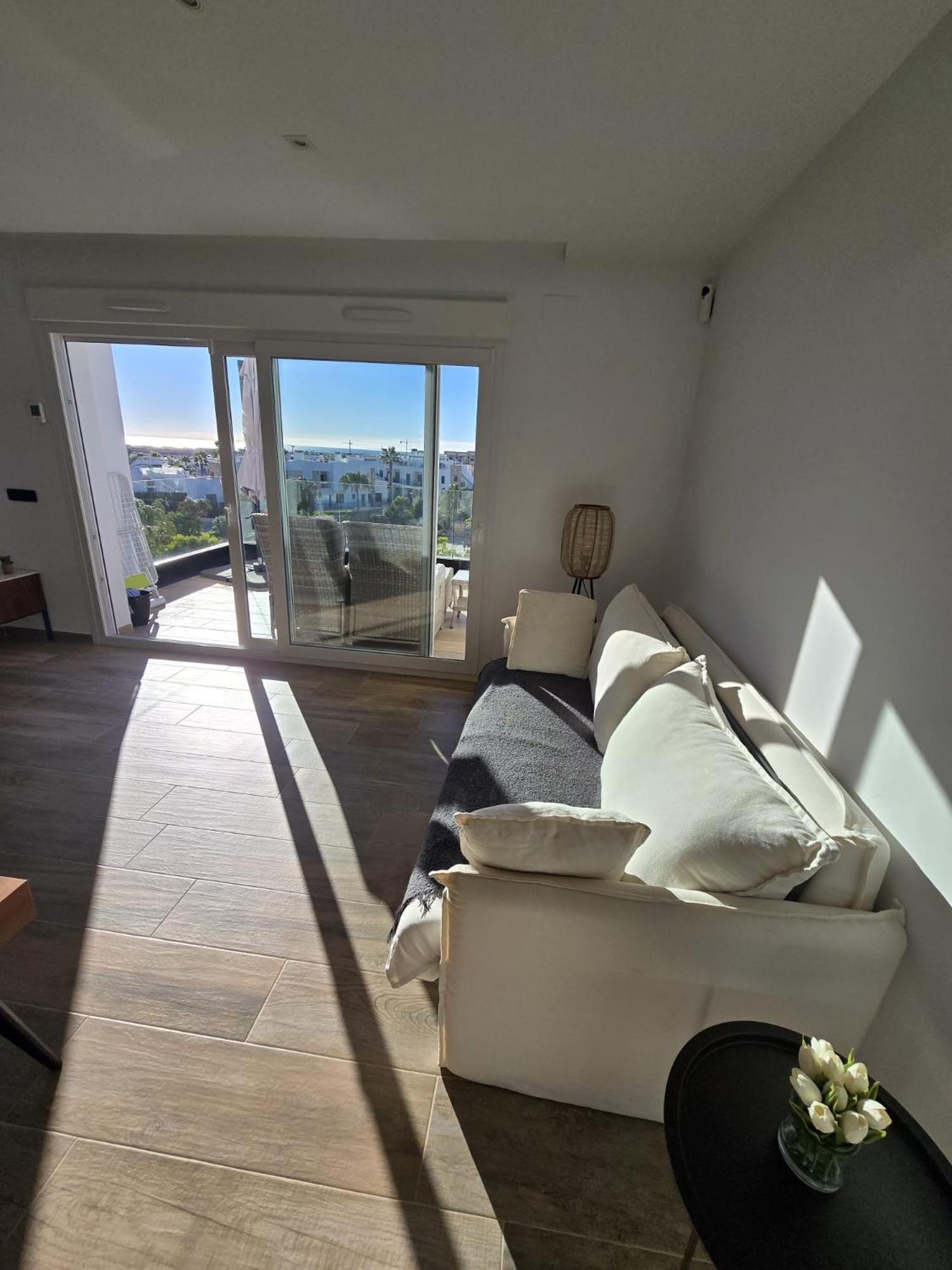 Nice 2 Bedroom Bali Apartment With Sea Views Torrevieja Luaran gambar