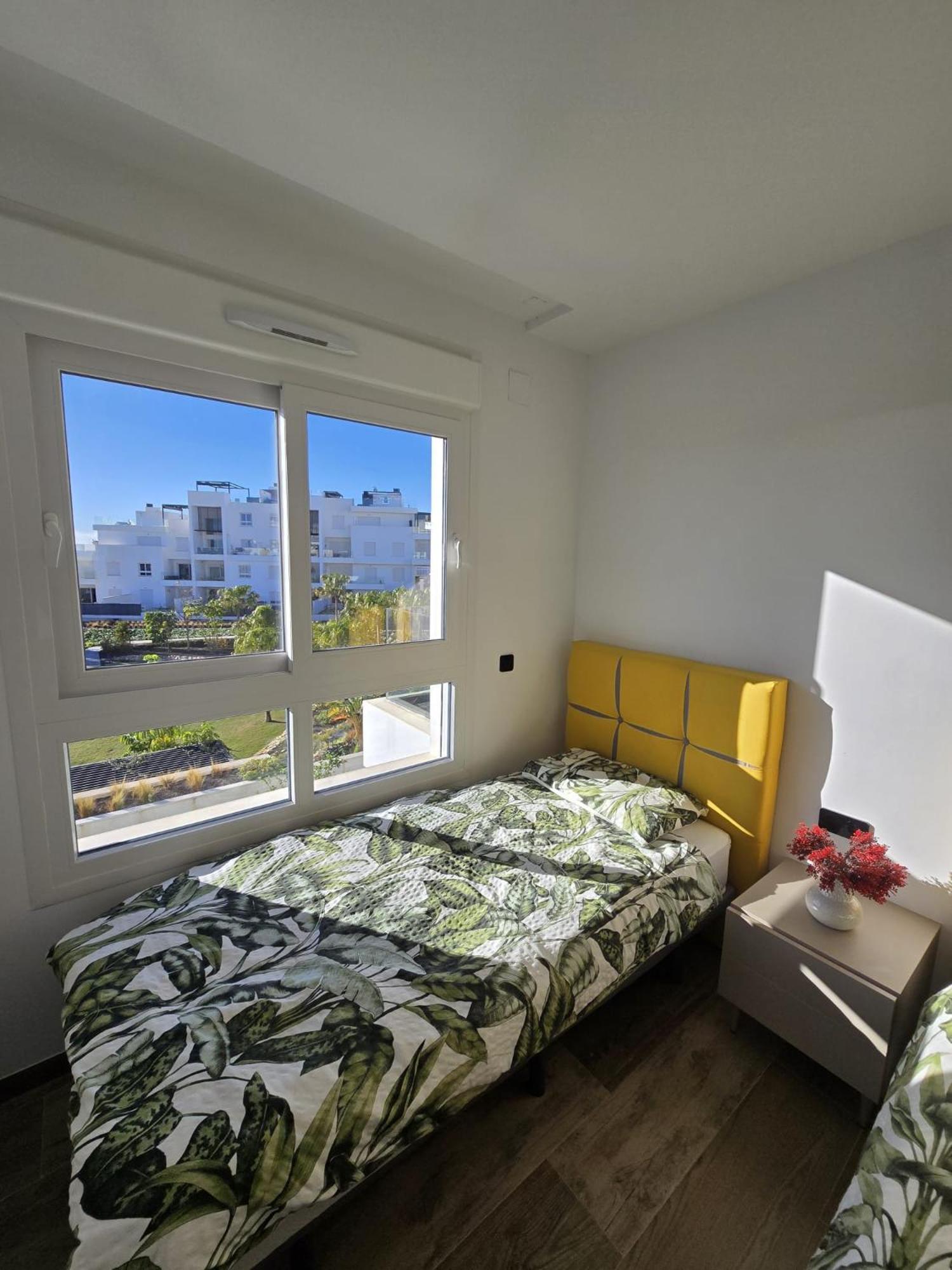 Nice 2 Bedroom Bali Apartment With Sea Views Torrevieja Luaran gambar